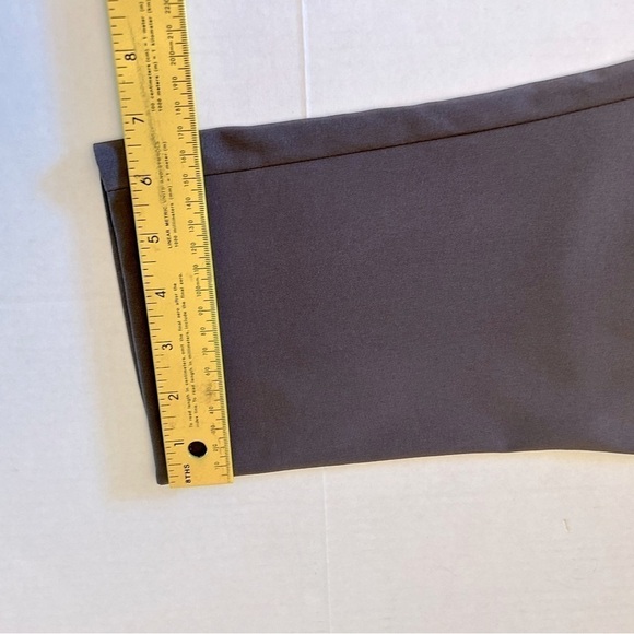 Columbia Omni Shield advanced repellency crop legging in color: gray. Size M. I6 - Picture 4 of 9